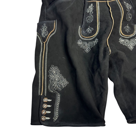 STOCKERPOINT Lederhosen Suede Leather Embroidered Shorts Black Bermuda Size 62 - Picture 4 of 14